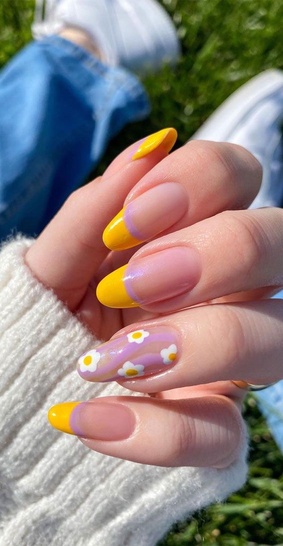 unhas francesinhas amarelas