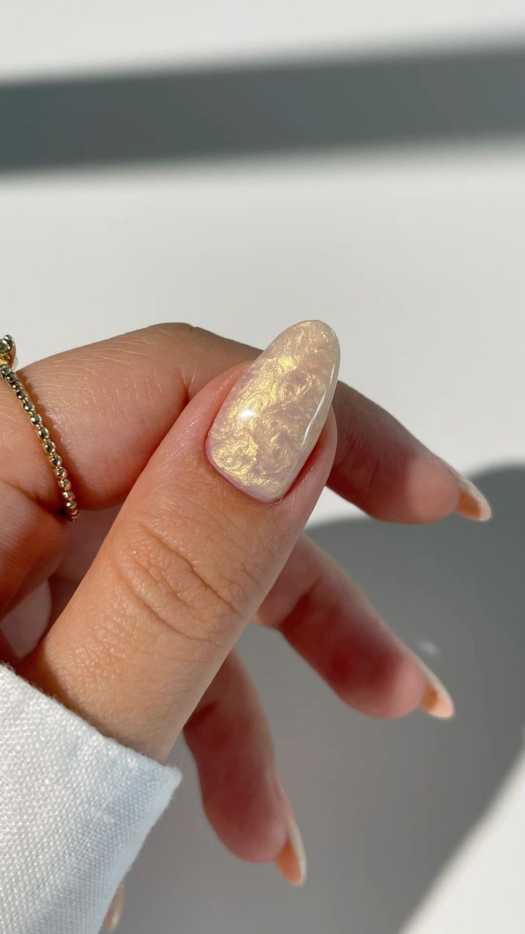 Oyster Shell Nails 